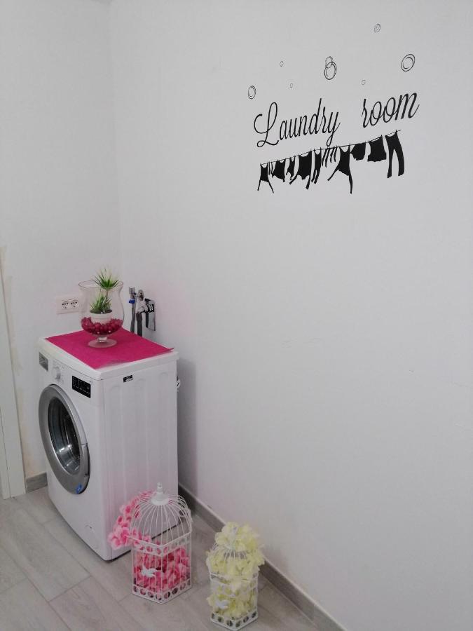 La Casa Di Chiara Apartment Тавиано Екстериор снимка