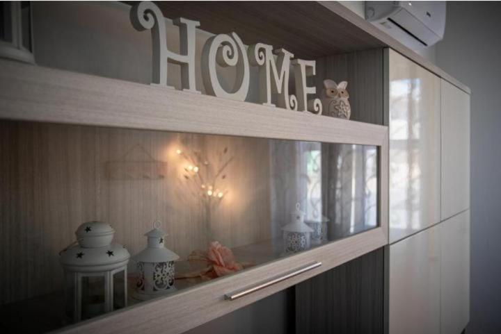 La Casa Di Chiara Apartment Тавиано Екстериор снимка