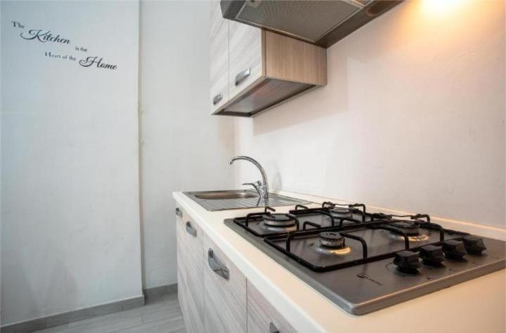 La Casa Di Chiara Apartment Тавиано Екстериор снимка